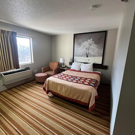 Super 8 By Wyndham Blair Hotel Exterior foto