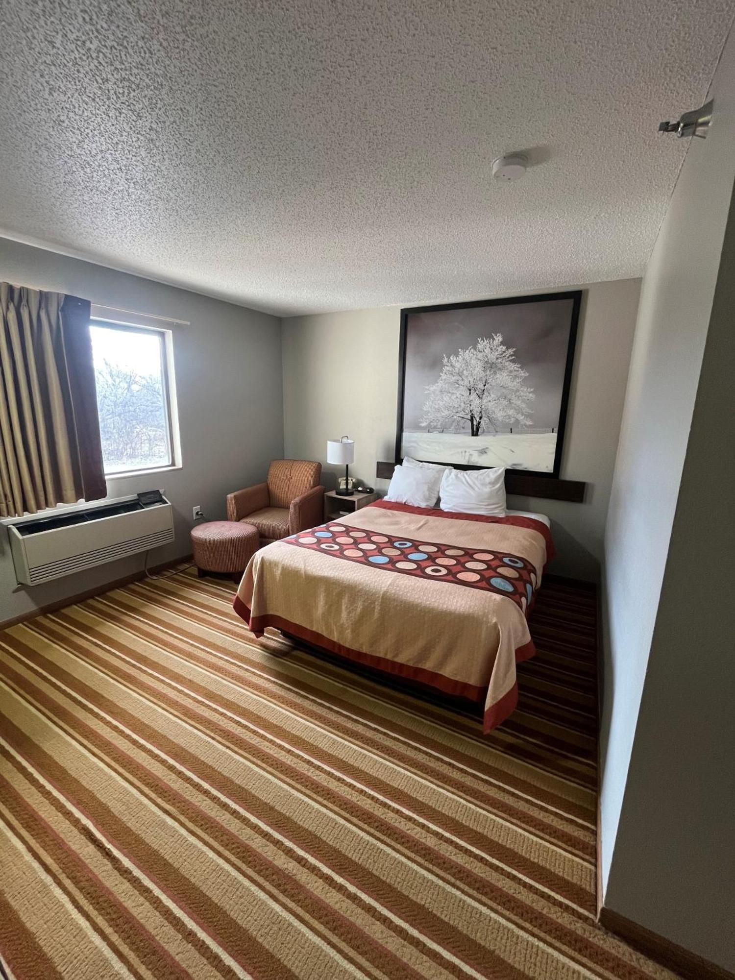 Super 8 By Wyndham Blair Hotel Exterior foto